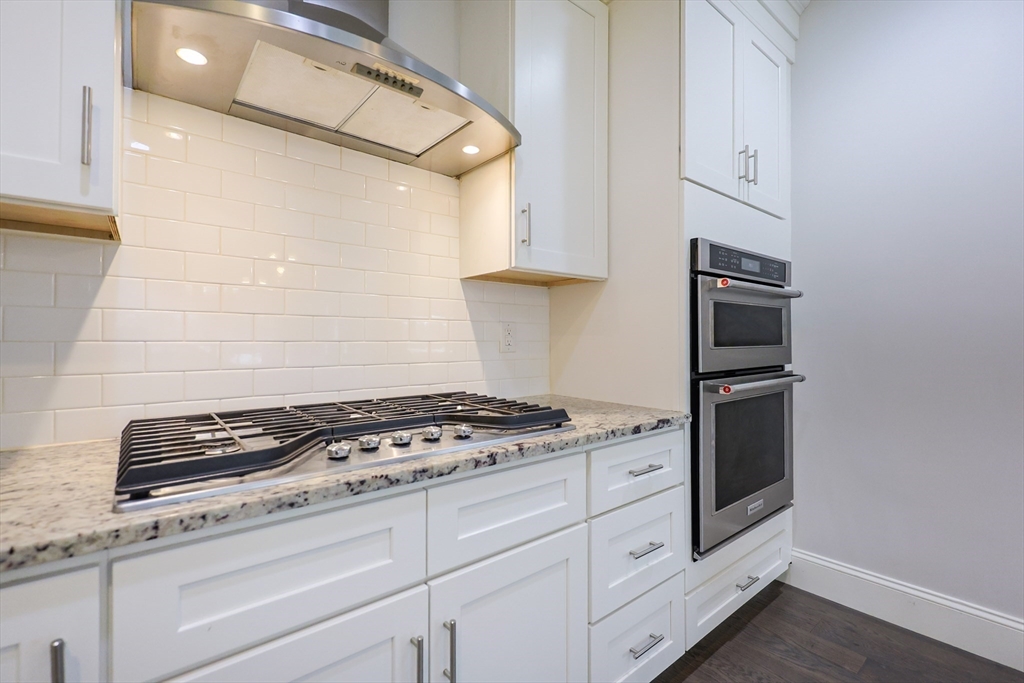 8 Riverstone Way # 8