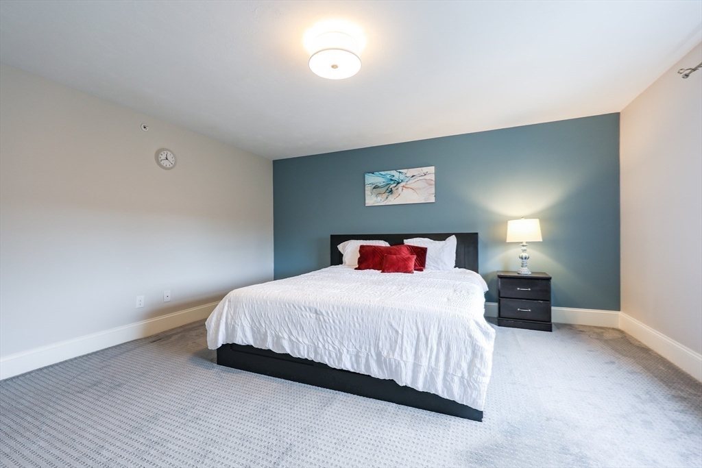 8 Riverstone Way # 8