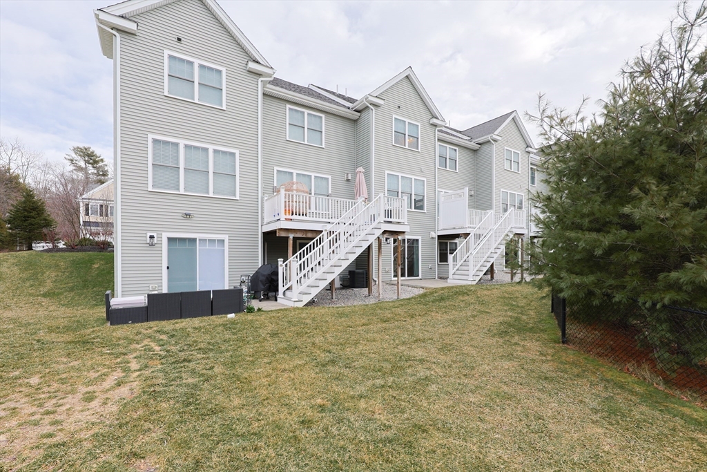 8 Riverstone Way # 8