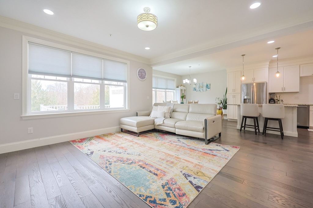 8 Riverstone Way # 8