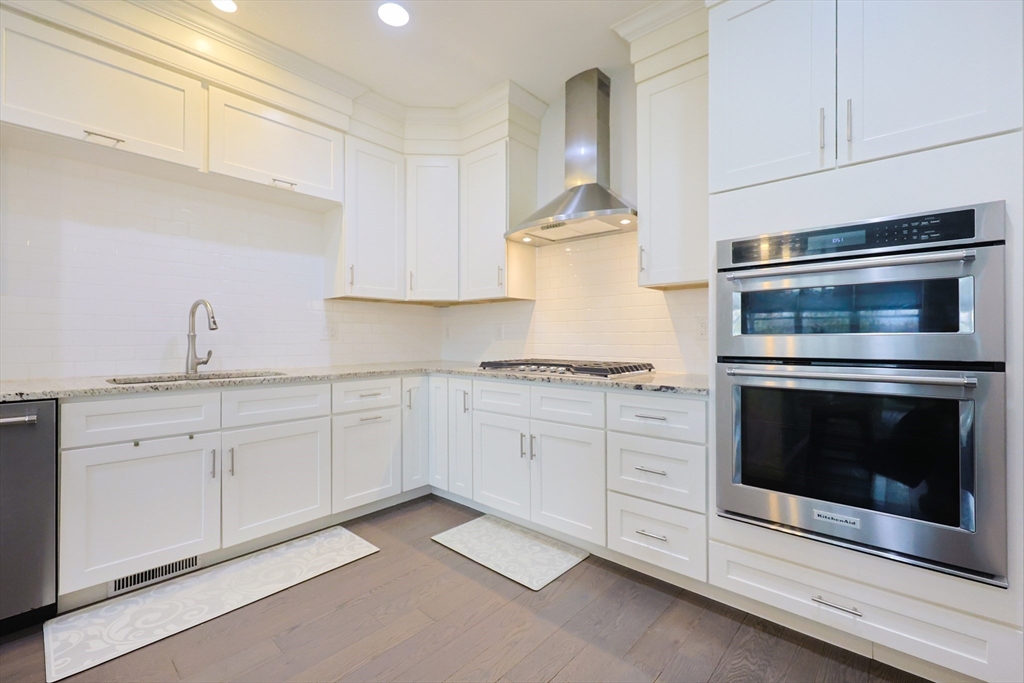 8 Riverstone Way # 8
