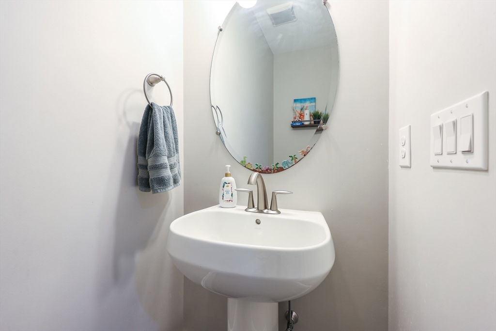 8 Riverstone Way # 8
