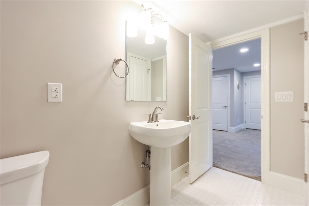8 Riverstone Way # 8