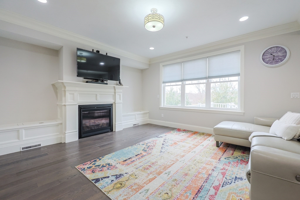 8 Riverstone Way # 8