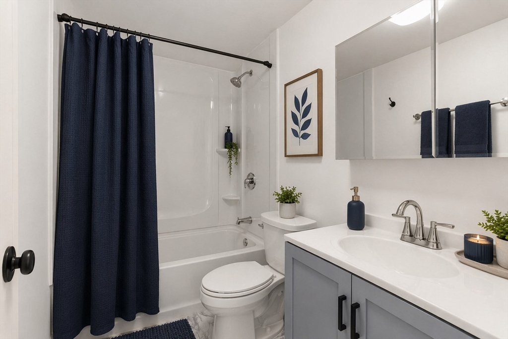 881 Main St # 5