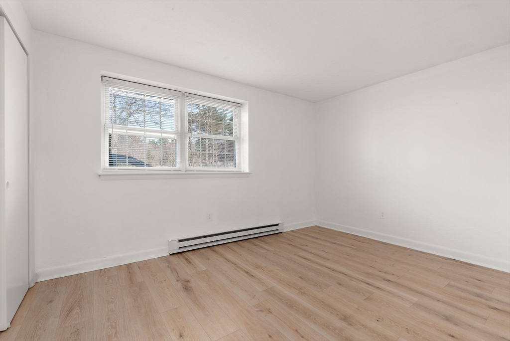 881 Main St # 5