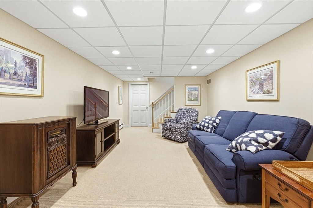7 Tanglewood Road