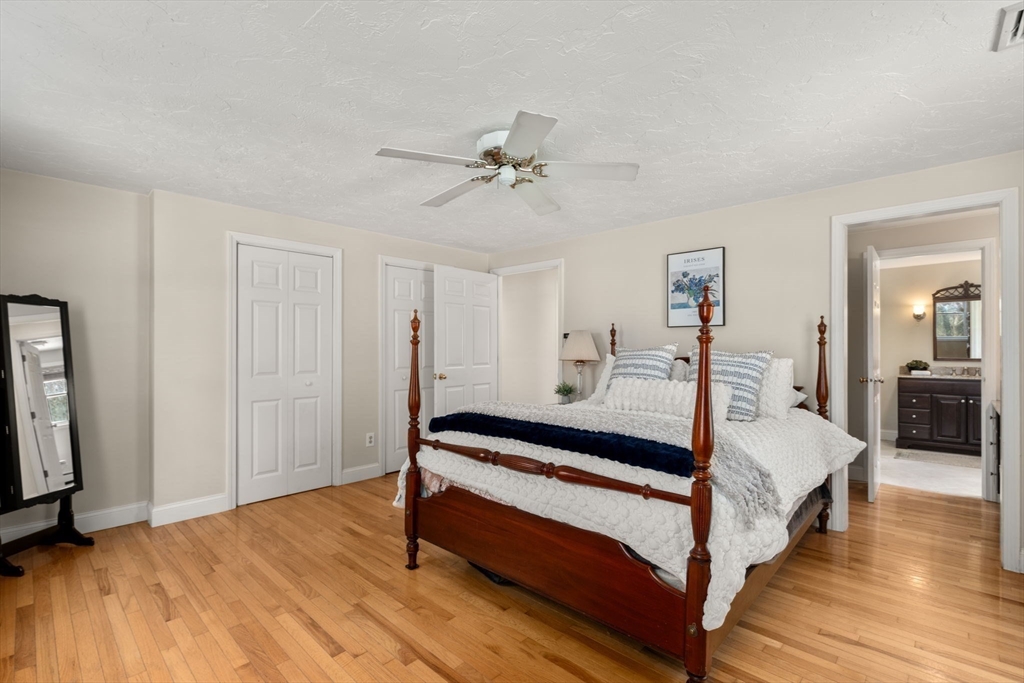 189 1/2 Seekonk St