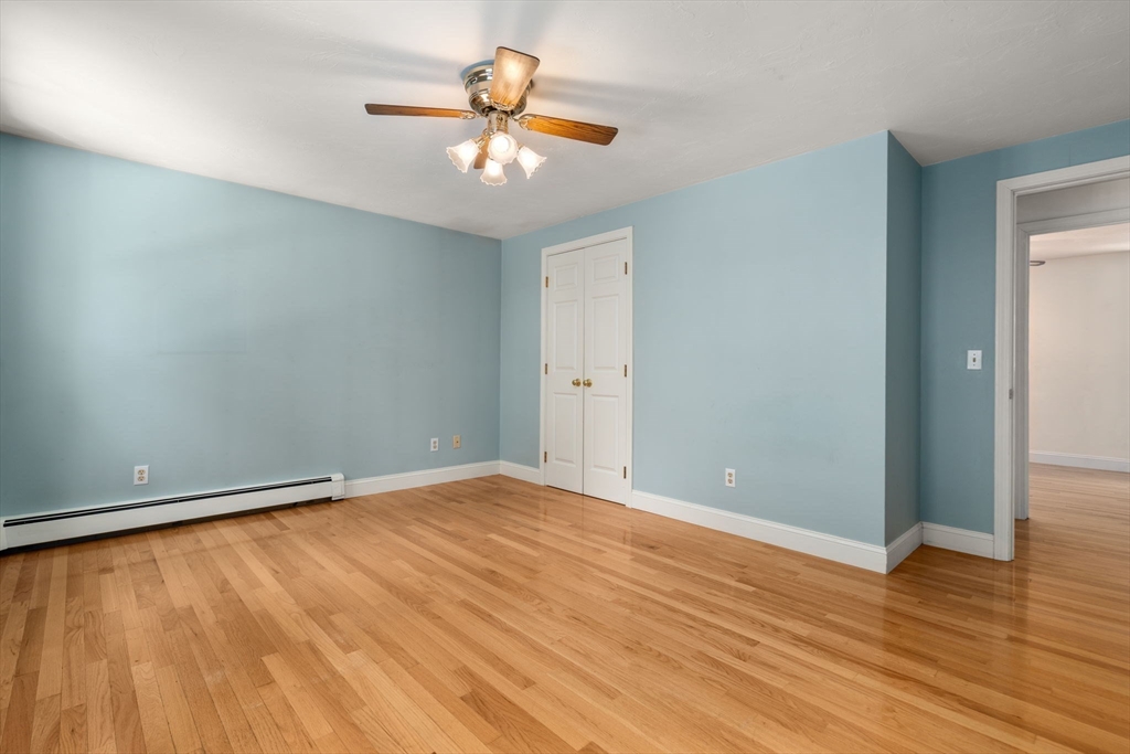 189 1/2 Seekonk St