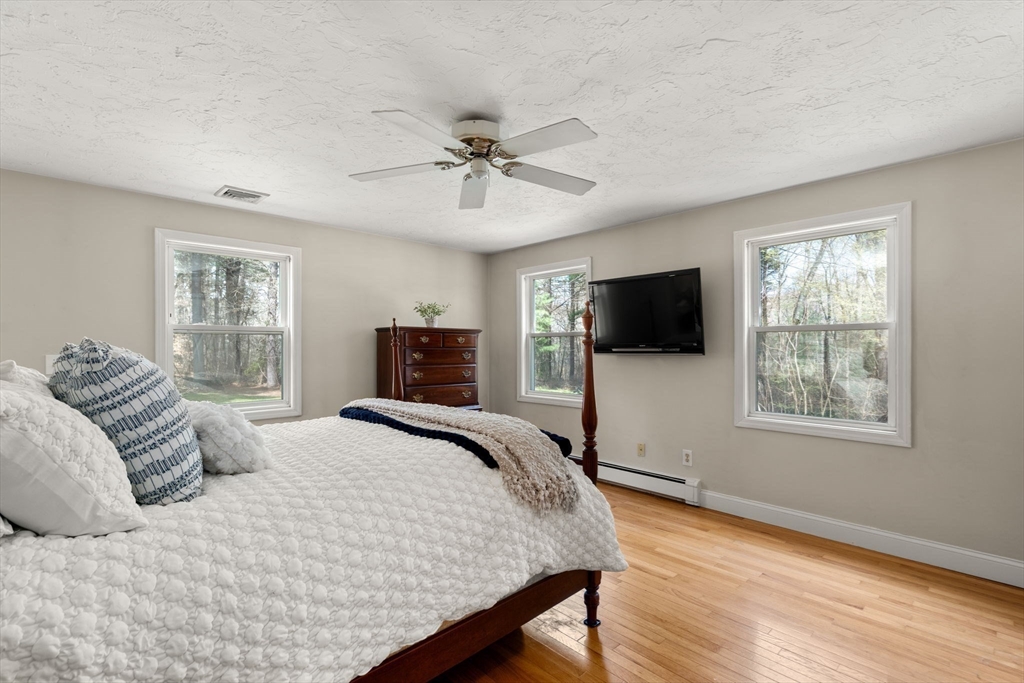 189 1/2 Seekonk St
