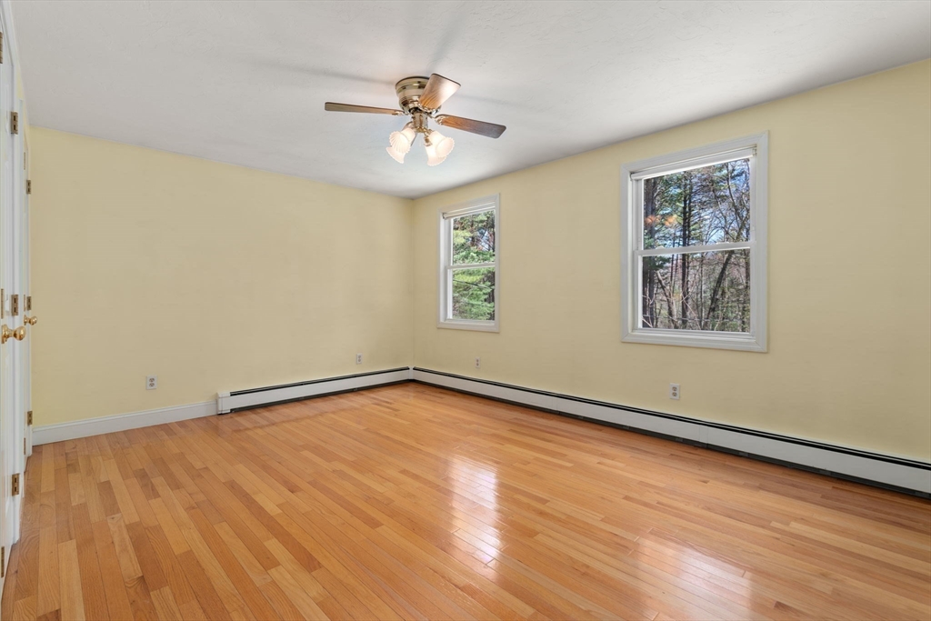 189 1/2 Seekonk St