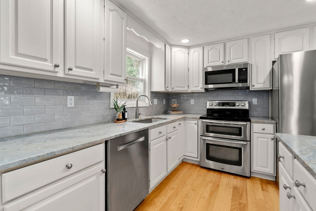 189 1/2 Seekonk St