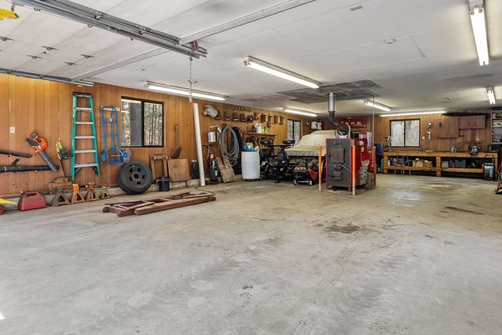 189 1/2 Seekonk St