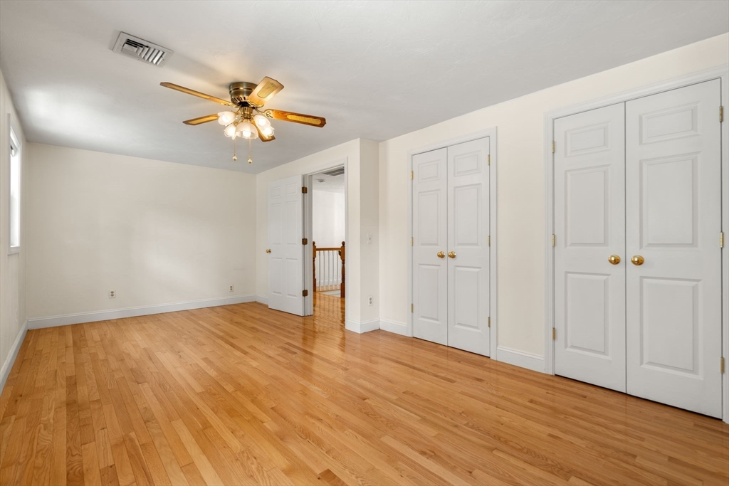 189 1/2 Seekonk St