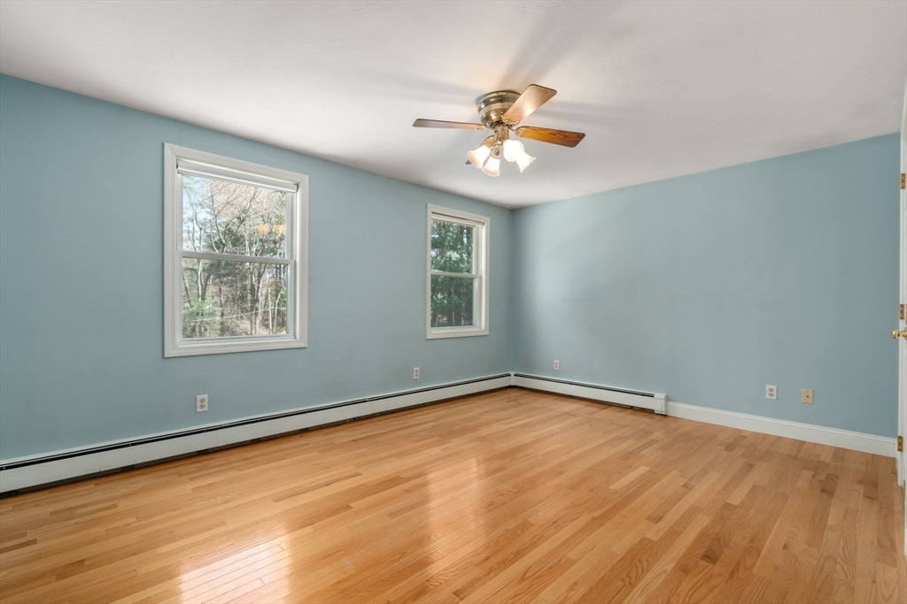 189 1/2 Seekonk St