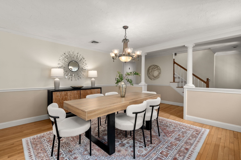 189 1/2 Seekonk St