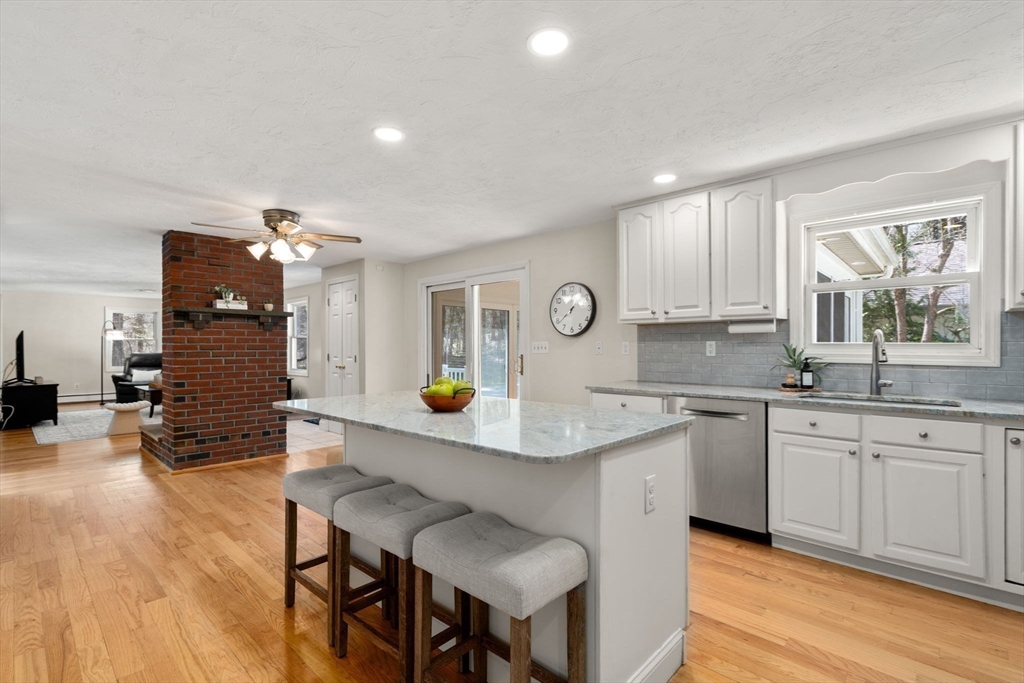 189 1/2 Seekonk St