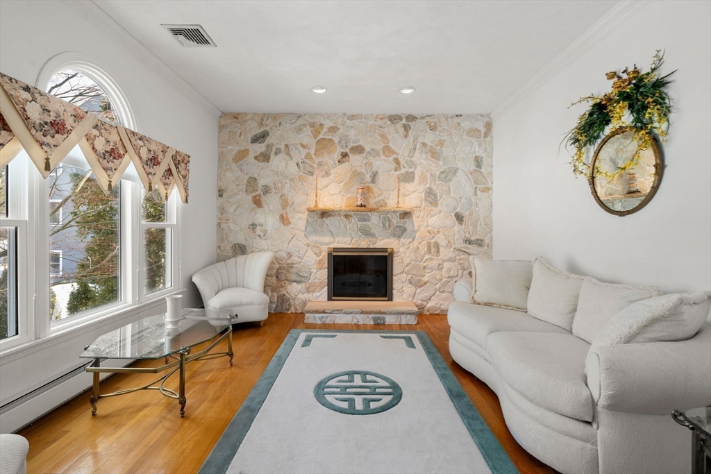 269 Bullard Street