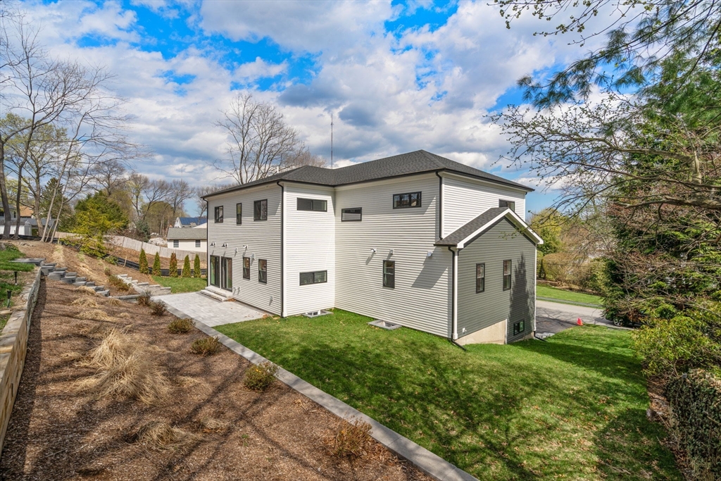 100 Woodbine Circle