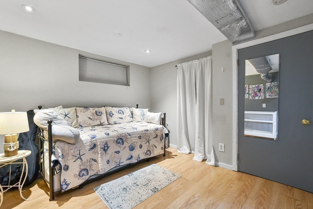 909 E 2nd Street # 1