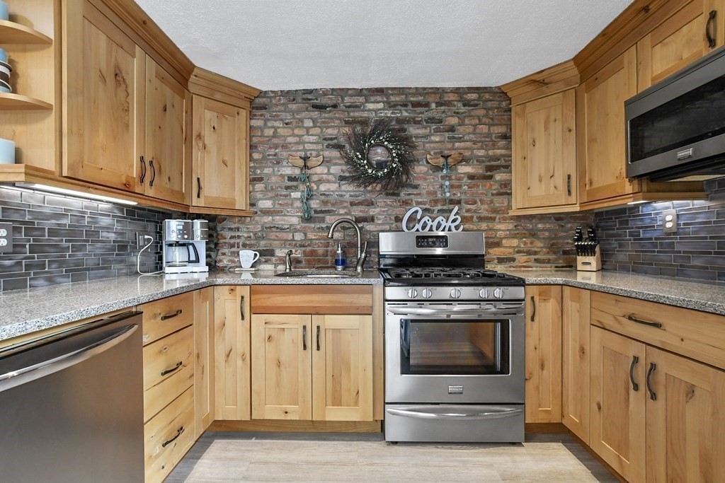 909 E 2nd Street # 1