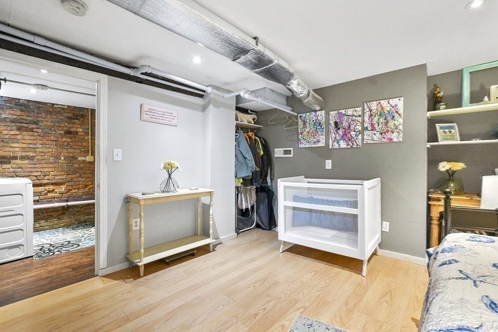 909 E 2nd Street # 1