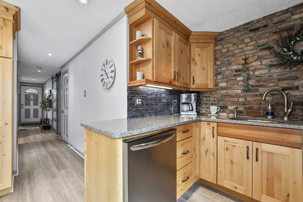 909 E 2nd Street # 1
