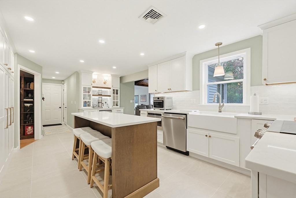 26 Kittredge St