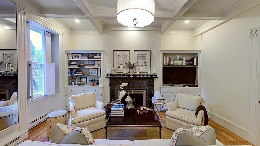 9 Temple St # 1