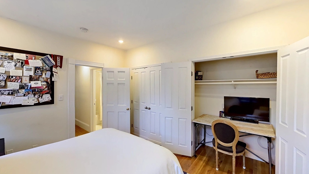 9 Temple St # 1