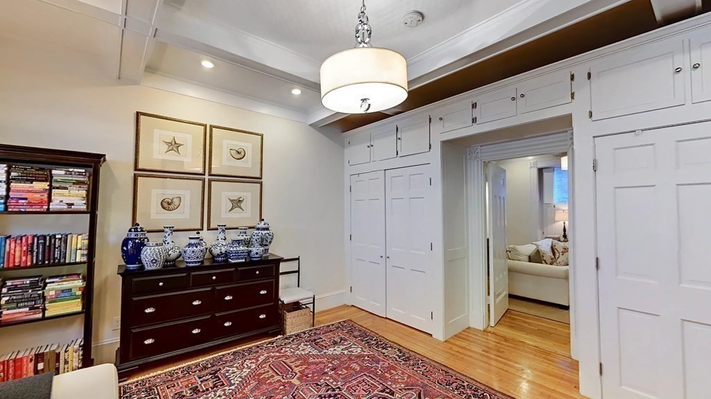 9 Temple St # 1
