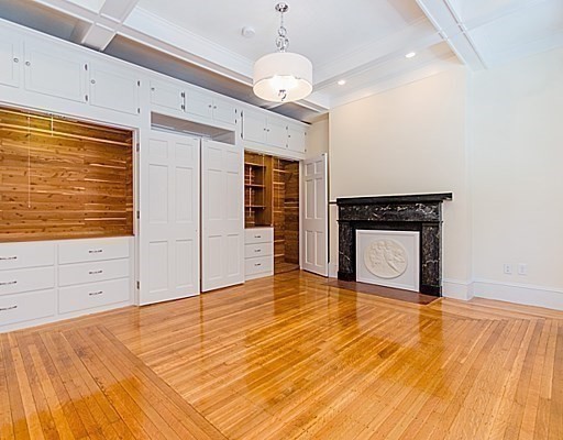 9 Temple St # 1