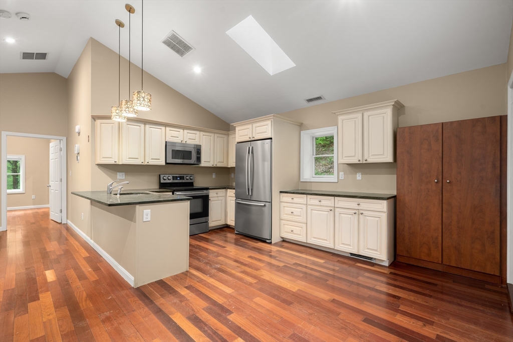 133 Centre St # 133