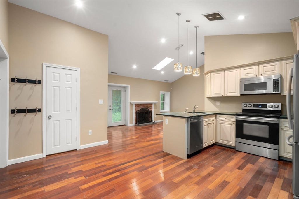133 Centre St # 133