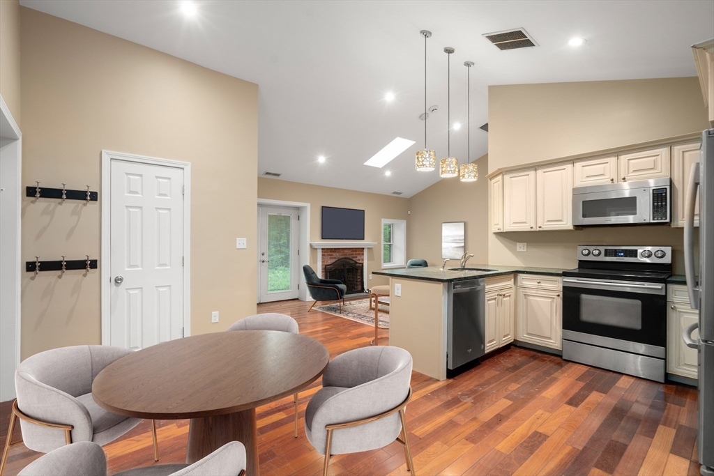 133 Centre St # 133