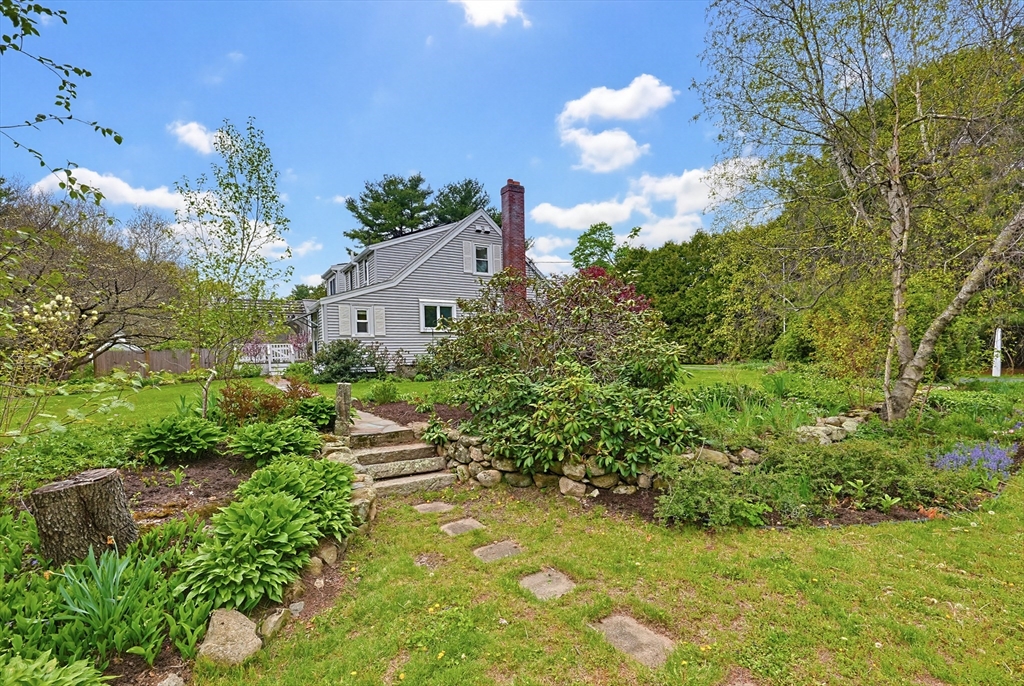 13 Lawrence Circle