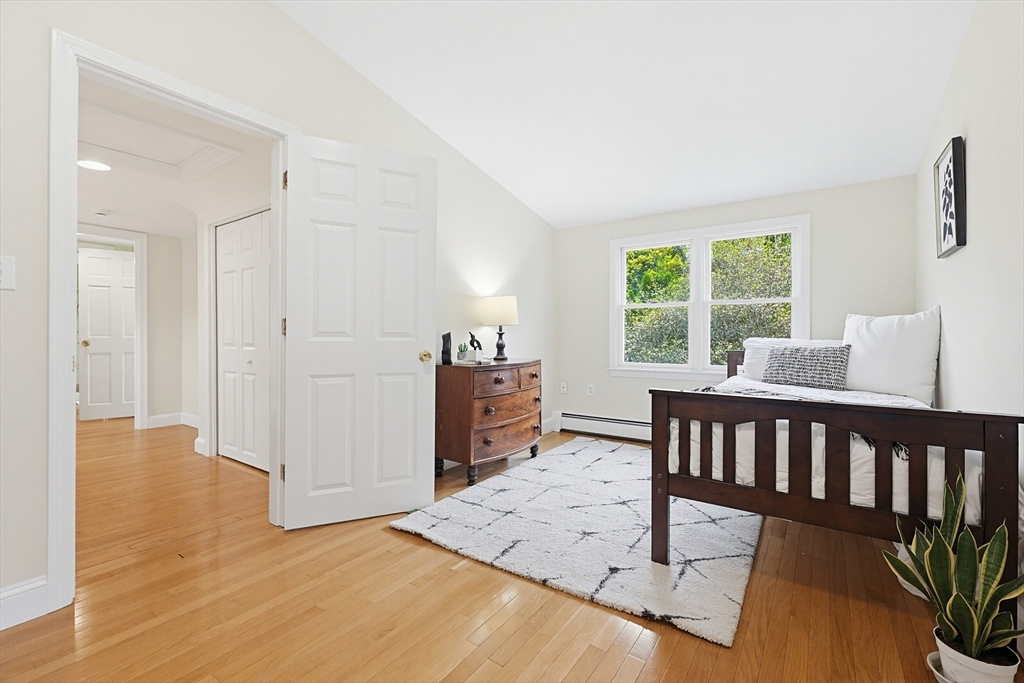 13 Lawrence Circle