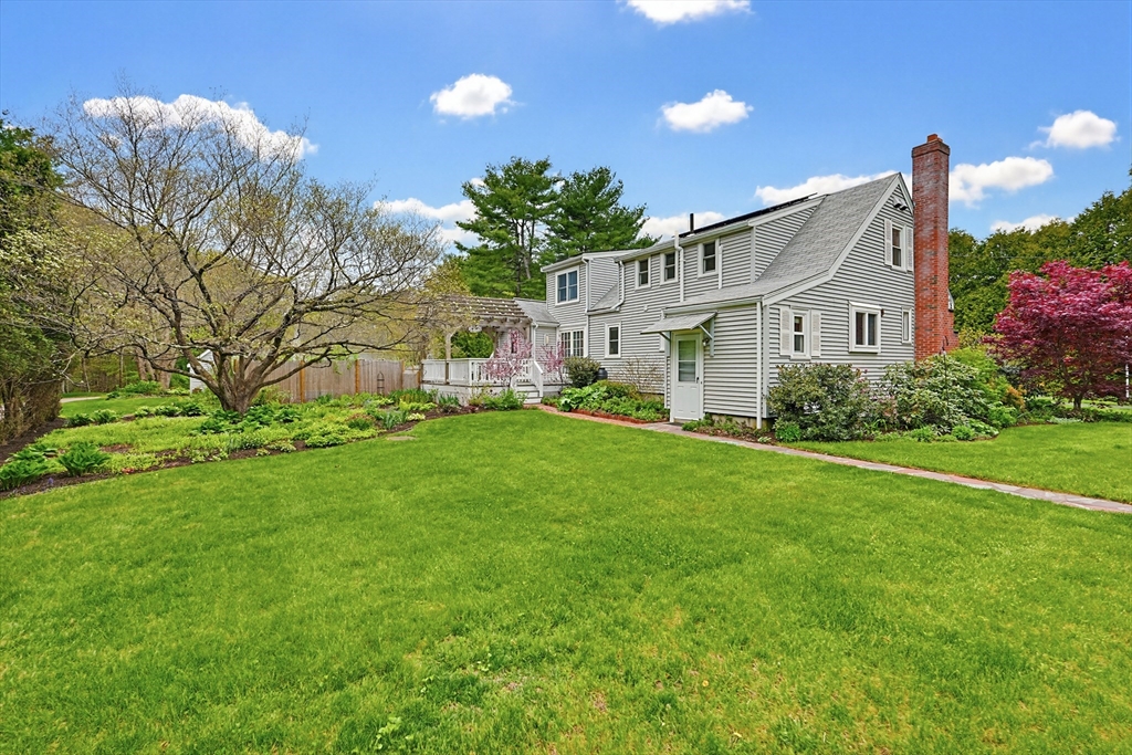 13 Lawrence Circle