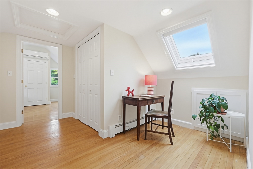 13 Lawrence Circle