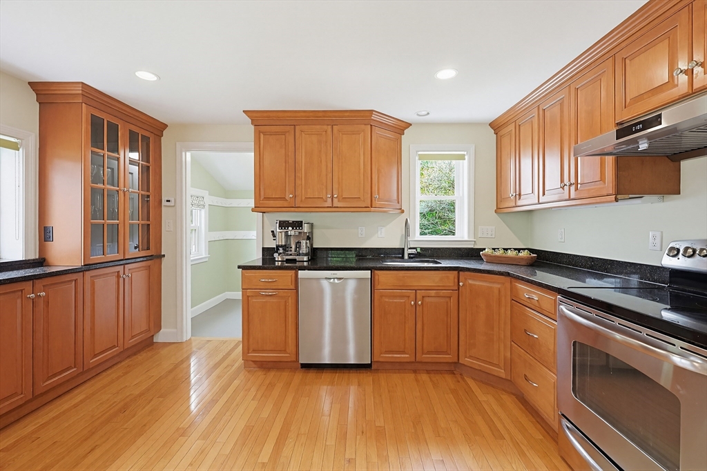 13 Lawrence Circle