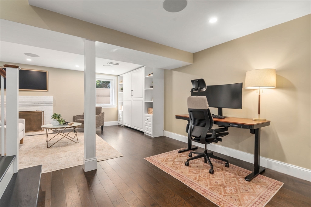 52 Beaufort Ave