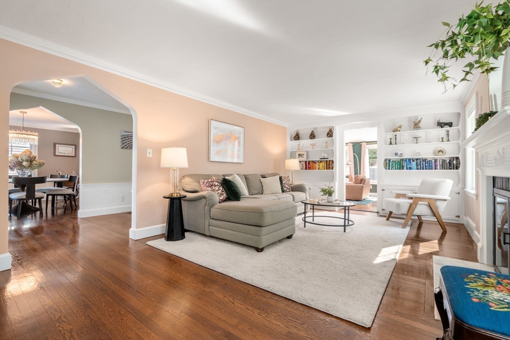 52 Beaufort Ave