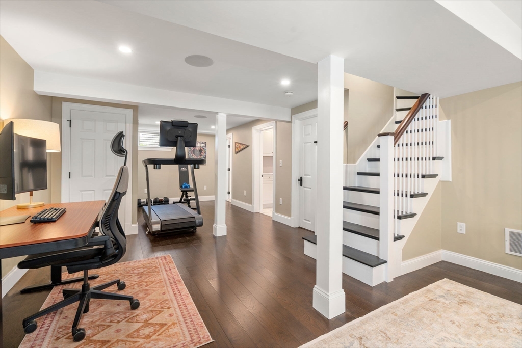 52 Beaufort Ave