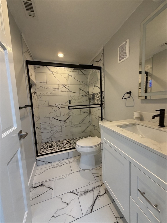 4 Kingswood Dr # 3