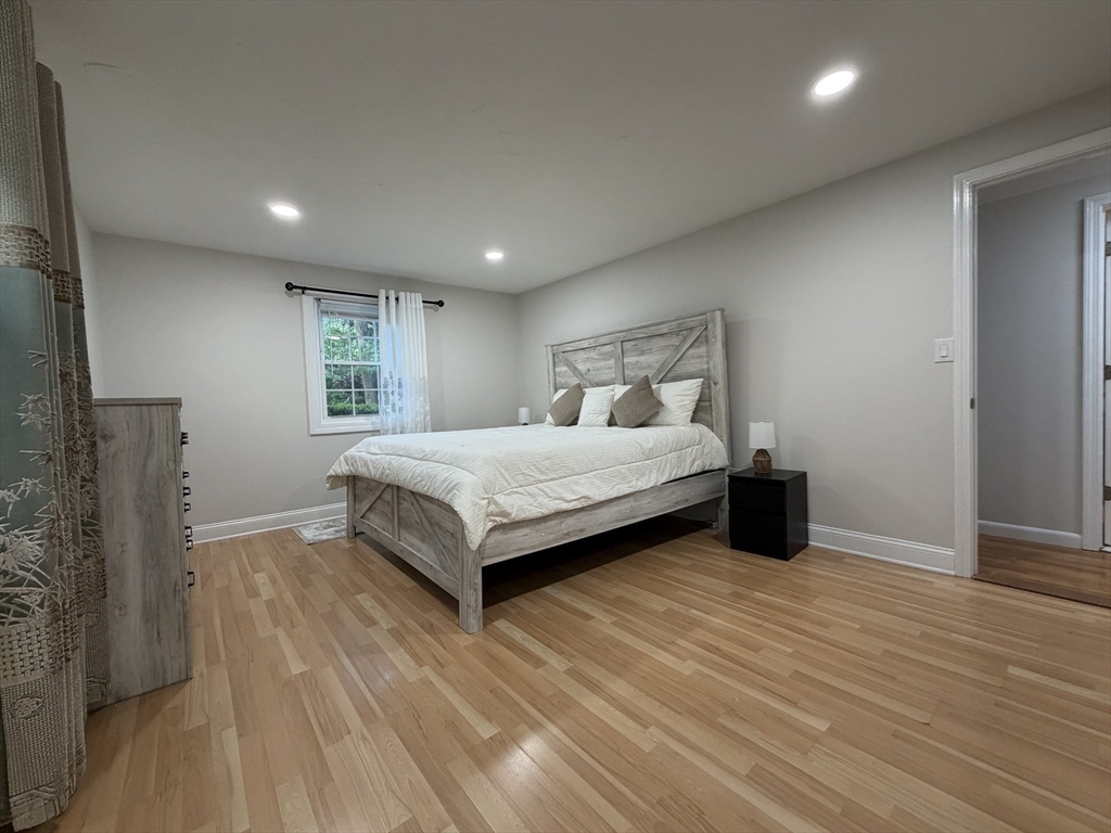 4 Kingswood Dr # 3