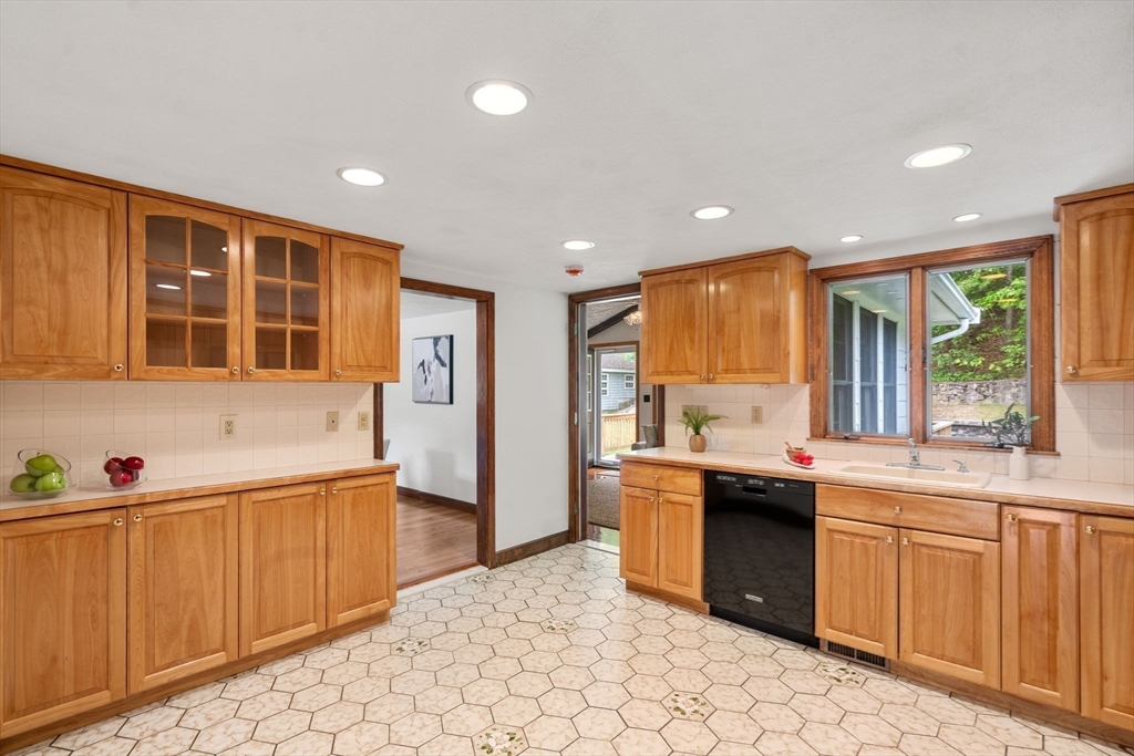 33 Heather Drive