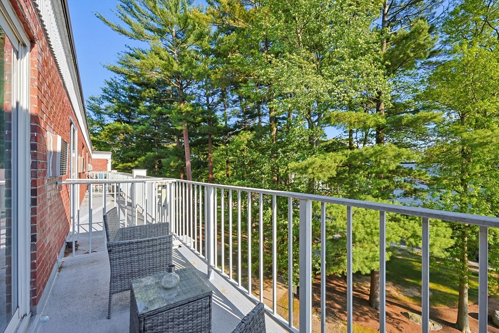 46 Greentree Ln # 47