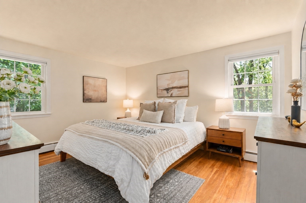 11 Longmeadow Road
