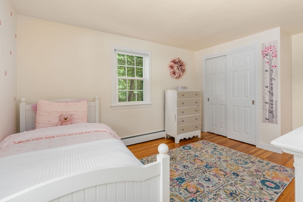 11 Longmeadow Road