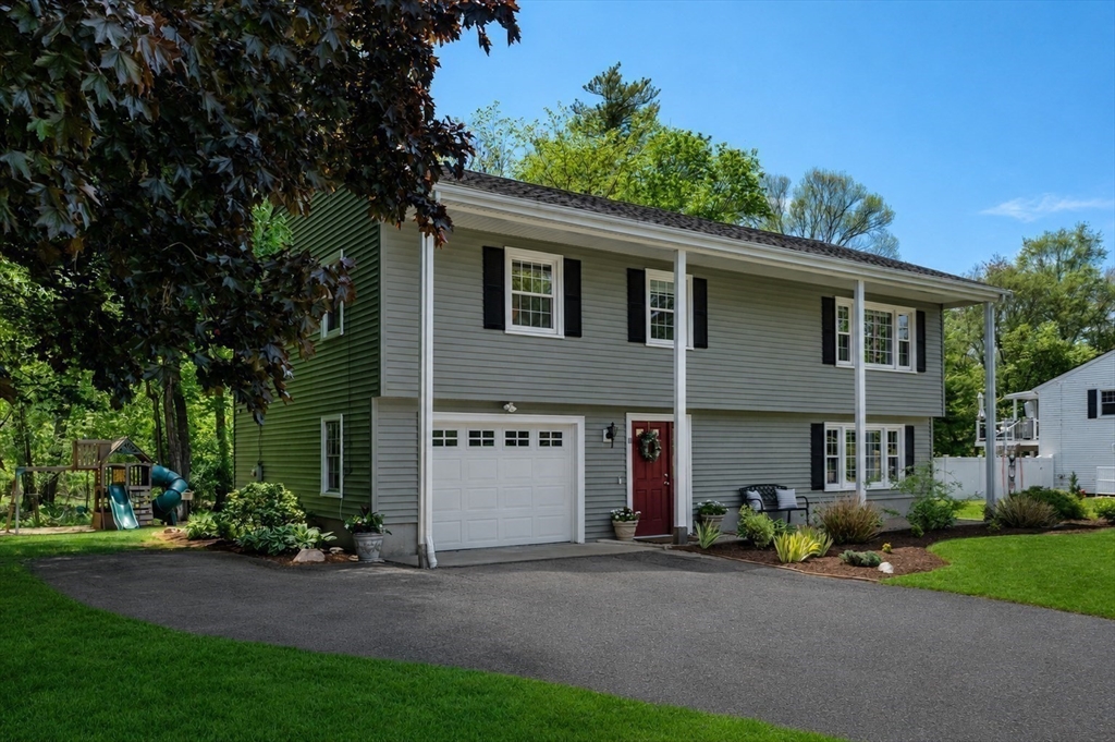 11 Longmeadow Road